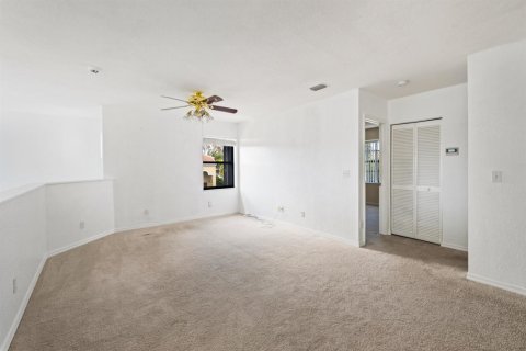 House in Coral Springs, Florida 4 bedrooms, 209.31 sq.m. № 2083272 - photo 16
