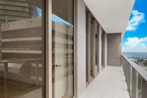 Купить кондоминиум в Майами, Флорида 2 спальни, 91.23м2, № 2154401 - фото 16