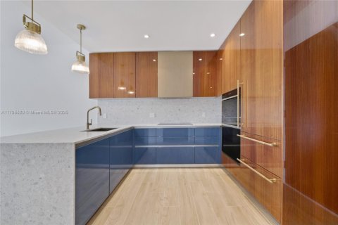 Купить кондоминиум в Майами, Флорида 2 спальни, 91.23м2, № 2154401 - фото 4