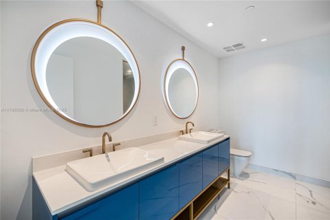 Купить кондоминиум в Майами, Флорида 2 спальни, 91.23м2, № 2154401 - фото 8