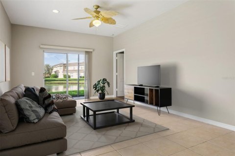 Touwnhouse à vendre à Tampa, Floride: 2 chambres, 116.03 m2 № 1904786 - photo 7