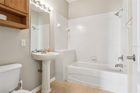 Touwnhouse à vendre à Tampa, Floride: 2 chambres, 116.03 m2 № 1904786 - photo 13