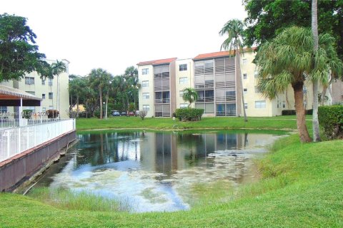 Copropriété à louer à North Lauderdale, Floride: 2 chambres, 92.9 m2 № 1946267 - photo 11