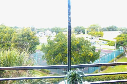 Copropriété à louer à North Lauderdale, Floride: 2 chambres, 92.9 m2 № 1946267 - photo 15