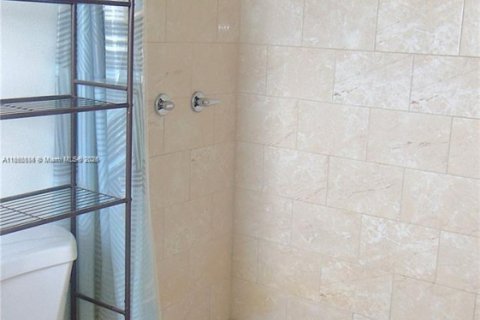 Copropriété à louer à North Lauderdale, Floride: 2 chambres, 92.9 m2 № 1946267 - photo 4