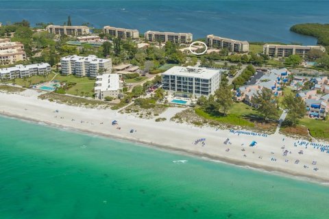 House in Longboat Key, Florida 2 bedrooms, 123.1 sq.m. № 2214906 - photo 2