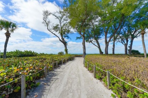 House in Longboat Key, Florida 2 bedrooms, 123.1 sq.m. № 2214906 - photo 29