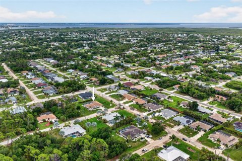 Купить виллу или дом в Порт-Шарлотт, Флорида 11 комнат, 198.72м2, № 2329772 - фото 4