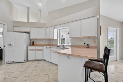 Купить виллу или дом в Порт-Шарлотт, Флорида 11 комнат, 198.72м2, № 2329772 - фото 16