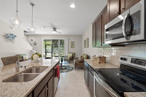 Adosado en venta en Sarasota, Florida, 3 dormitorios, 160.16 m2 № 1640565 - foto 11