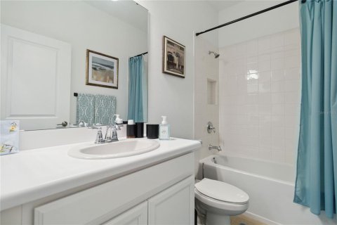 Villa ou maison à vendre à Kissimmee, Floride: 4 chambres, 224.82 m2 № 2093483 - photo 16