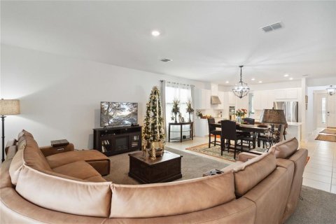 Villa ou maison à vendre à Kissimmee, Floride: 4 chambres, 224.82 m2 № 2093483 - photo 10