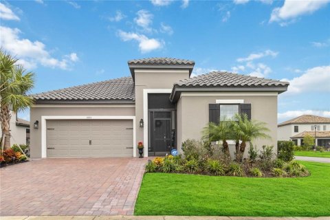 Villa ou maison à vendre à Kissimmee, Floride: 4 chambres, 224.82 m2 № 2093483 - photo 4