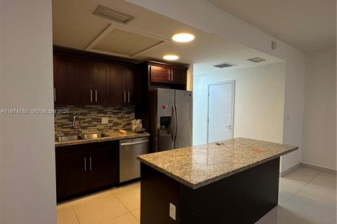 Купить таунхаус в Хомстед, Флорида 4 спальни, 142.6м2, № 2036488 - фото 4