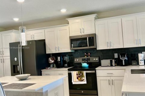 Condominio en Kissimmee, Florida, 2 dormitorios  № 2022328