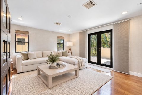 Townhouse in Fort Lauderdale, Florida 4 bedrooms, 271.27 sq.m. № 2426363 - photo 19