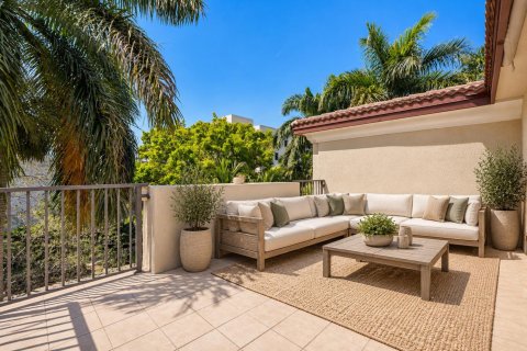 Townhouse in Fort Lauderdale, Florida 4 bedrooms, 271.27 sq.m. № 2426363 - photo 23