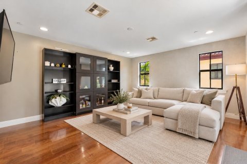 Townhouse in Fort Lauderdale, Florida 4 bedrooms, 271.27 sq.m. № 2426363 - photo 20