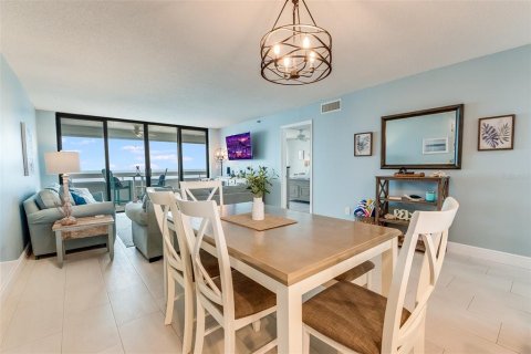 Condominio en alquiler en Redington Shores, Florida, 2 dormitorios, 108.23 m2 № 2109522 - foto 15