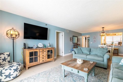 Condominio en alquiler en Redington Shores, Florida, 2 dormitorios, 108.23 m2 № 2109522 - foto 7