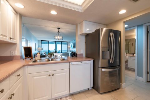 Condominio en alquiler en Redington Shores, Florida, 2 dormitorios, 108.23 m2 № 2109522 - foto 25