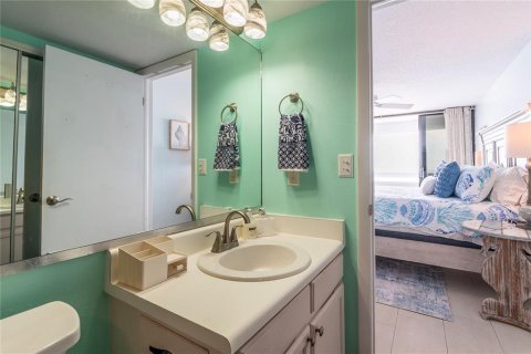 Condominio en alquiler en Redington Shores, Florida, 2 dormitorios, 108.23 m2 № 2109522 - foto 30