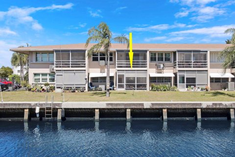 Condo in Pompano Beach, Florida, 2 bedrooms  № 2088401