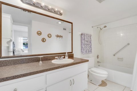 Condo in Pompano Beach, Florida, 2 bedrooms № 2088401 - photo 14