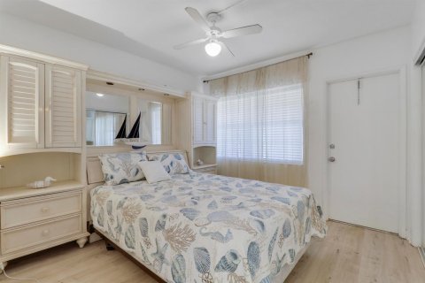Condo in Pompano Beach, Florida, 2 bedrooms № 2088401 - photo 8