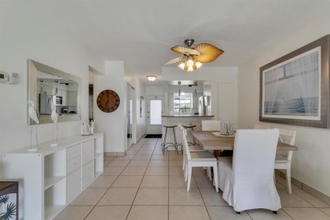 Condo in Pompano Beach, Florida, 2 bedrooms № 2088401 - photo 28