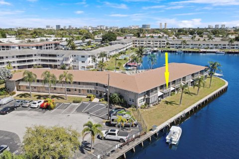 Condo in Pompano Beach, Florida, 2 bedrooms № 2088401 - photo 3