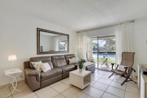 Condo in Pompano Beach, Florida, 2 bedrooms № 2088401 - photo 23