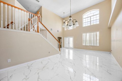 House in Orlando, Florida 4 bedrooms, 325.07 sq.m. № 1638265 - photo 5
