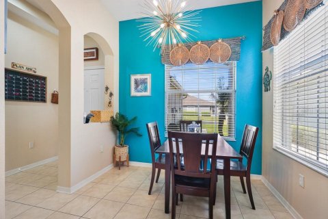 House in Wesley Chapel, Florida 2 bedrooms, 135.17 sq.m. № 1527760 - photo 8