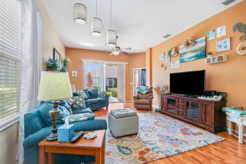 House in Wesley Chapel, Florida 2 bedrooms, 135.17 sq.m. № 1527760 - photo 3