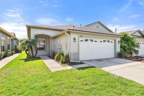 House in Wesley Chapel, Florida 2 bedrooms, 135.17 sq.m. № 1527760 - photo 1