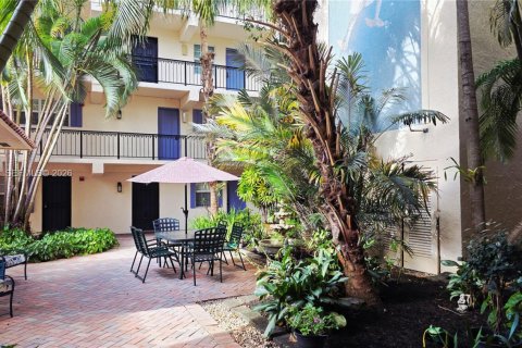 Condominio en alquiler en Fort Lauderdale, Florida, 2 dormitorios, 98.1 m2 № 2056751 - foto 30