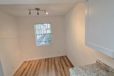 Copropriété à louer à Fort Lauderdale, Floride: 2 chambres, 98.1 m2 № 2056751 - photo 4