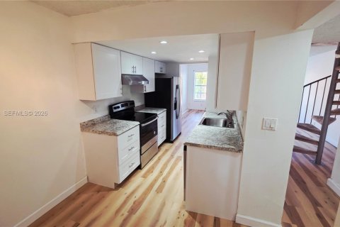 Condominio en alquiler en Fort Lauderdale, Florida, 2 dormitorios, 98.1 m2 № 2056751 - foto 25