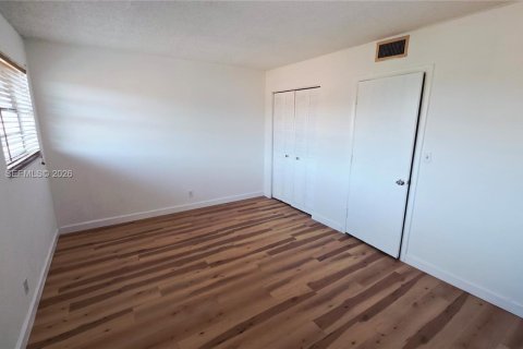Condominio en alquiler en Fort Lauderdale, Florida, 2 dormitorios, 98.1 m2 № 2056751 - foto 20