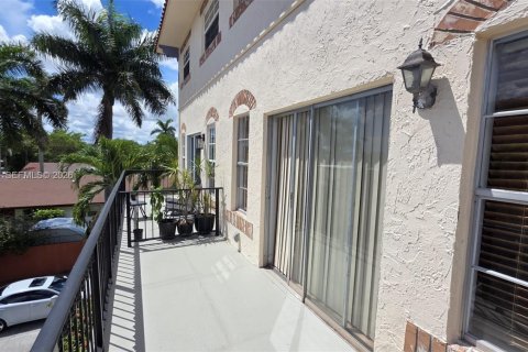 Copropriété à louer à Fort Lauderdale, Floride: 2 chambres, 98.1 m2 № 2056751 - photo 6