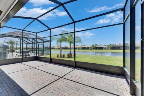 Villa ou maison à louer à Wimauma, Floride: 3 chambres, 180.97 m2 № 1806553 - photo 4