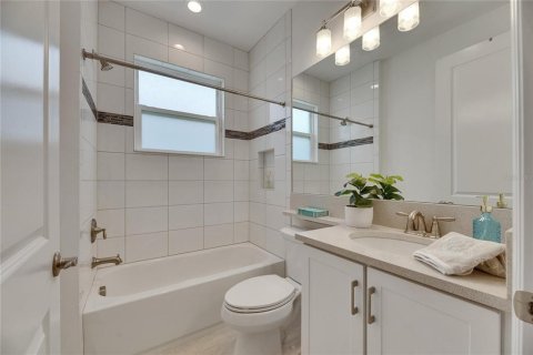 Villa ou maison à louer à Wimauma, Floride: 3 chambres, 180.97 m2 № 1806553 - photo 13