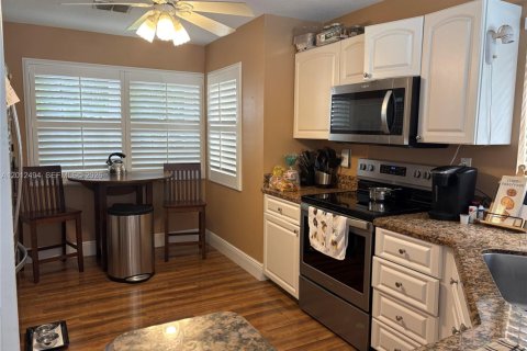 Casa en venta en Davie, Florida, 3 dormitorios, 180.51 m2 № 2085022 - foto 2