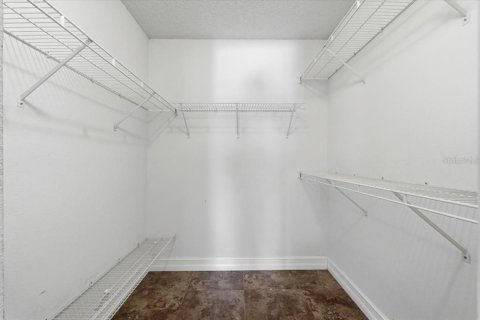 Casa en venta en Orlando, Florida, 4 dormitorios, 187.38 m2 № 2200158 - foto 16