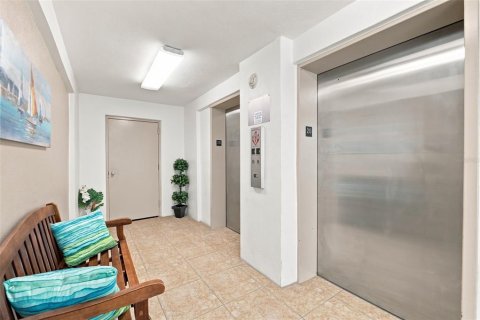 Copropriété à louer à Clearwater, Floride: 2 chambres, 103.21 m2 № 2325159 - photo 25