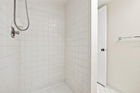 Copropriété à louer à Clearwater, Floride: 2 chambres, 103.21 m2 № 2325159 - photo 12