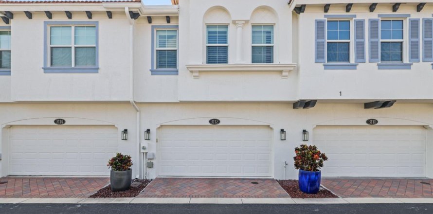 Touwnhouse à Boynton Beach, Floride 3 chambres, 149.29 m2 № 2439261