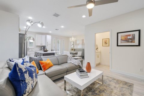 Touwnhouse à vendre à Boynton Beach, Floride: 3 chambres, 149.29 m2 № 2439261 - photo 9