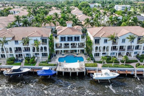 Touwnhouse à vendre à Boynton Beach, Floride: 3 chambres, 149.29 m2 № 2439261 - photo 2